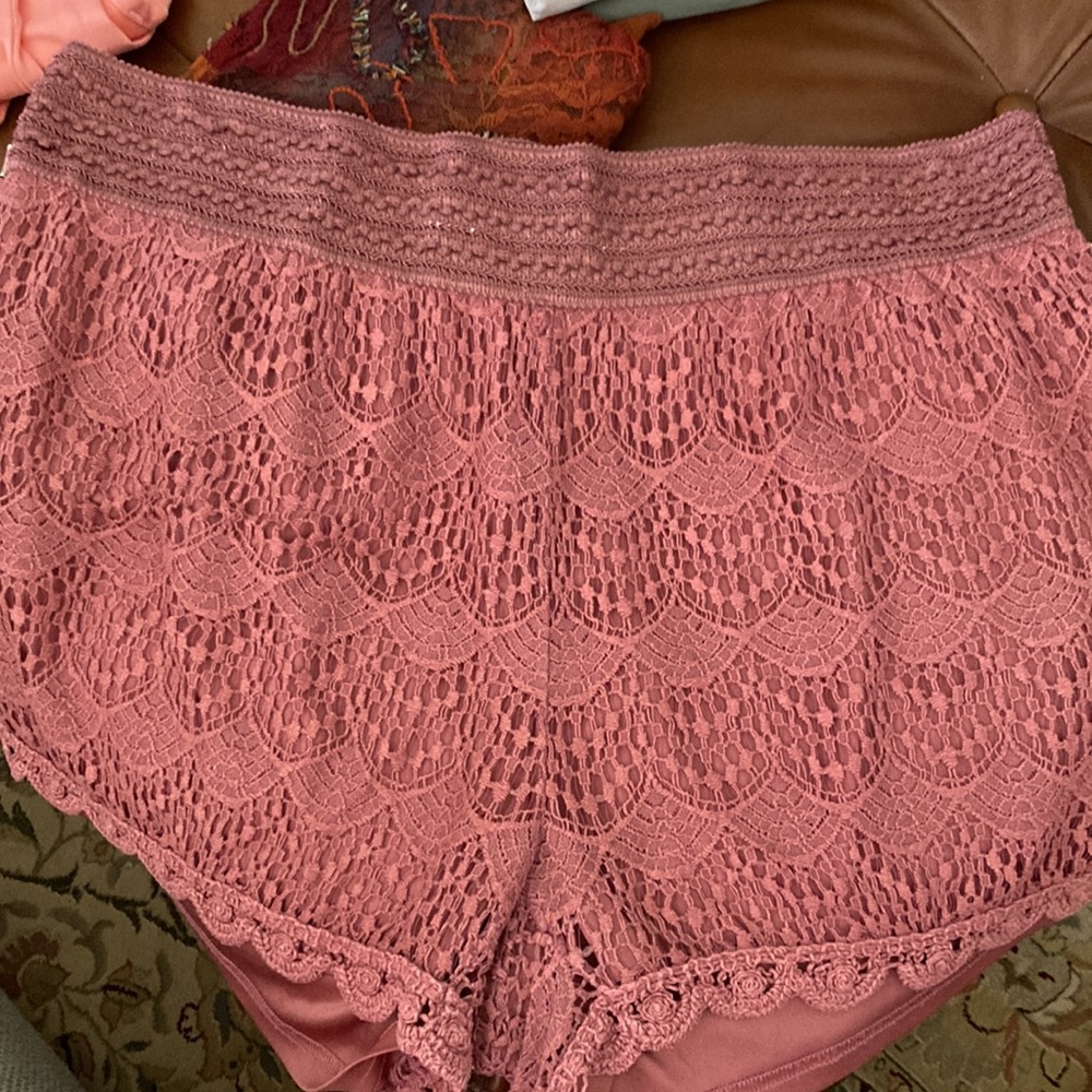 Elastic Waist Lacy Shorts